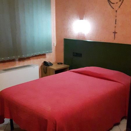 Hotel Armida カステネードロ エクステリア 写真
